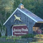 Jiminy Peak's entrance marker
