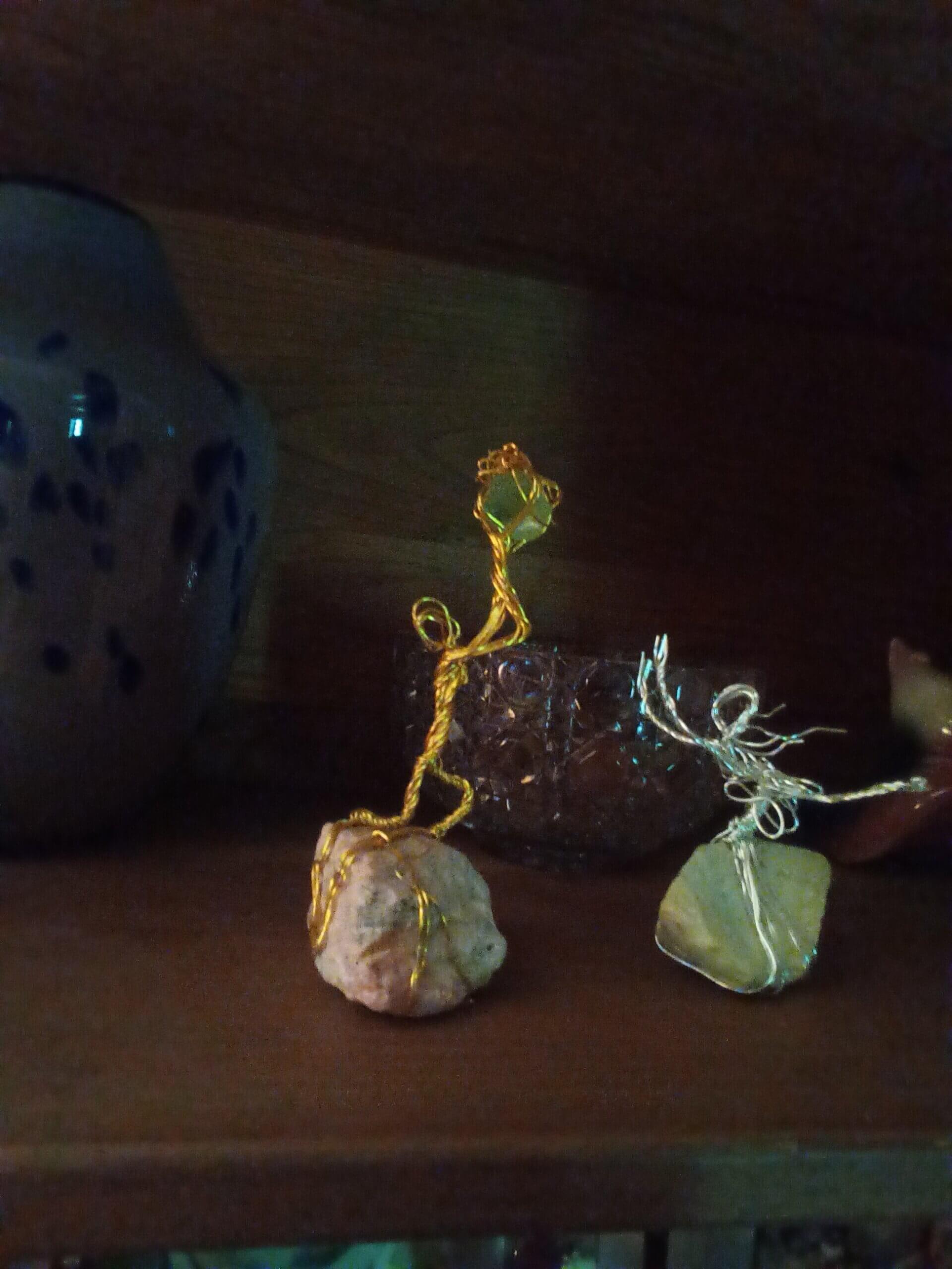 Characters formed by wire weaving and wrapping