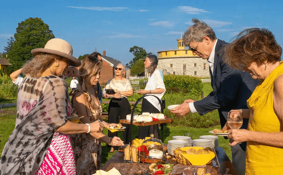 Take part in the HSV summer gala
