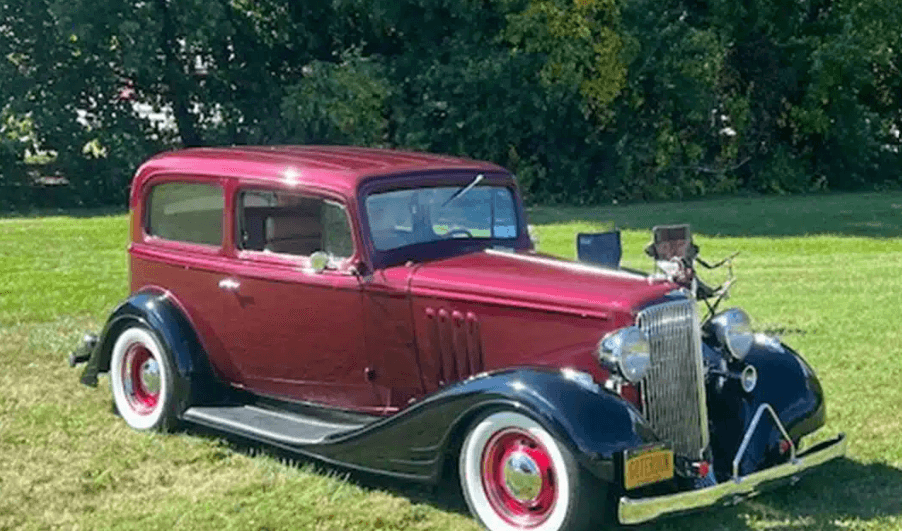 Antique car show at HSV
