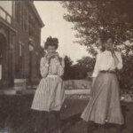 1900 Chesterwood with children enjoying ice cream