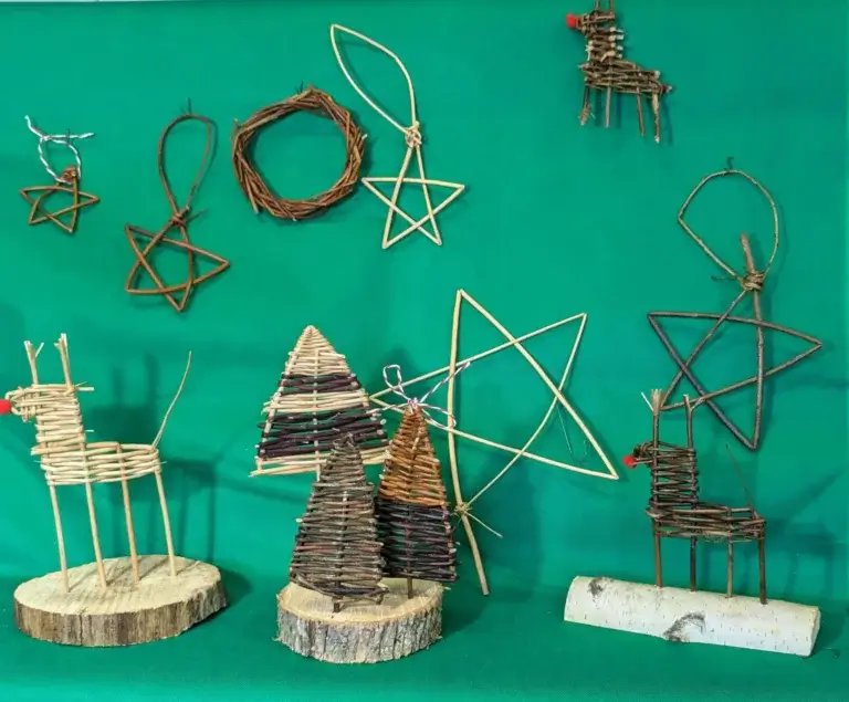 make hand woven holiday decorations at HSV