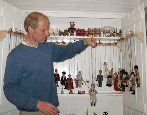 Carl Sprague Puppeteer (2) Marionette performance at Ventfort Hall